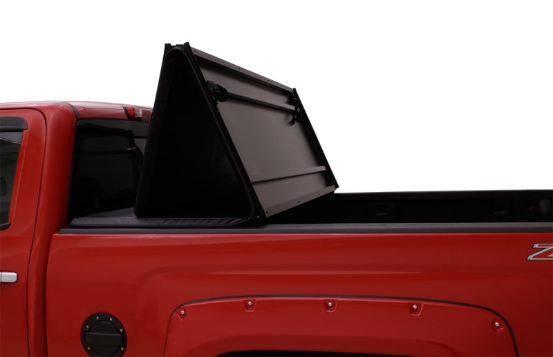 Lund 88-99 Chevy C1500 Fleetside (6.6ft. Bed) Hard Fold Tonneau Cover - Black