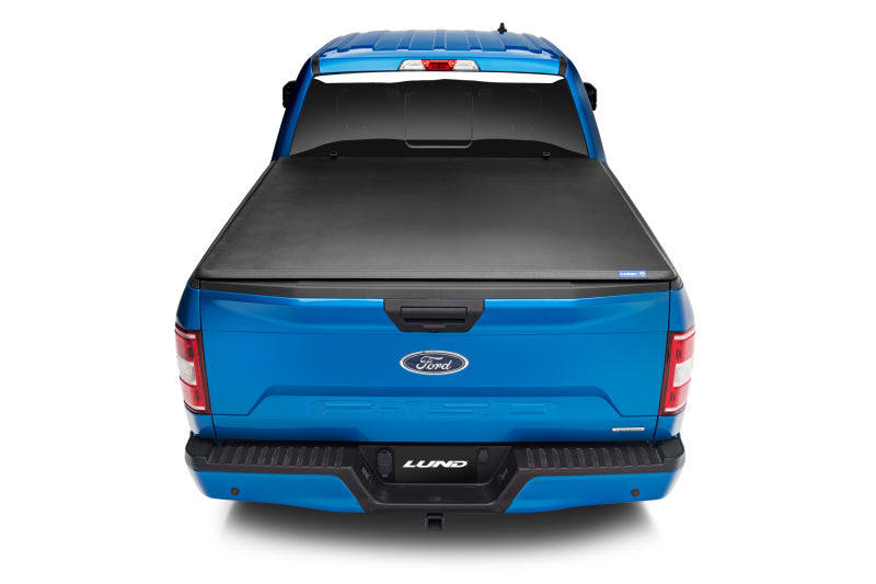 Lund 21+ Ford F-150 (5.5ft. Bed) Genesis Tri-Fold Tonneau Cover - Black